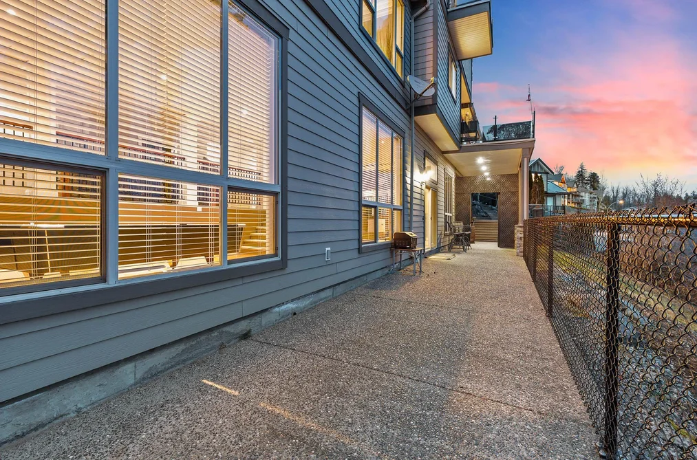 36388 CARRINGTON LANE, Abbotsford BC V3G 2M7, Abbotsford BC — Residential for Sale - Photo 2