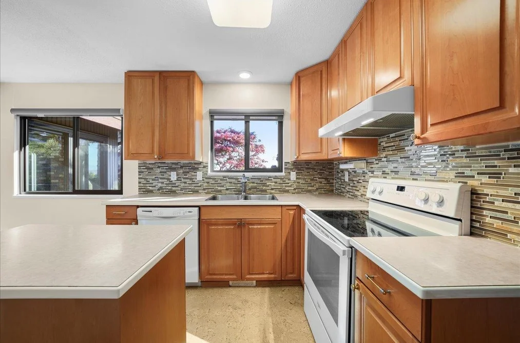 364 54 Street, Delta, BC - House for Sale - Photo 4 of 34