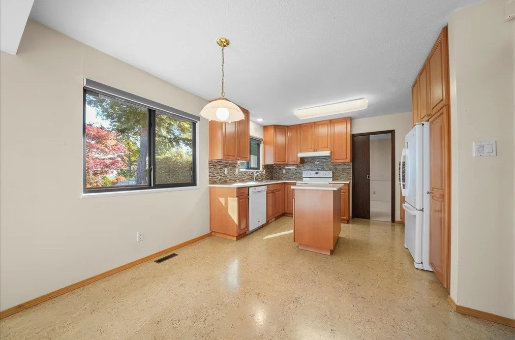 364 54 Street, Delta, BC - House for Sale - Photo 6 of 34