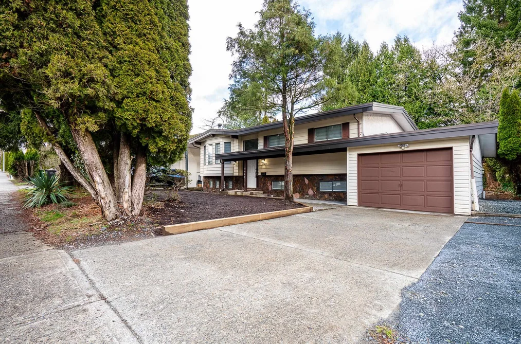House for sale at 3640 Old Clayburn Road Abbotsford British Columbia - MLS: R3103538