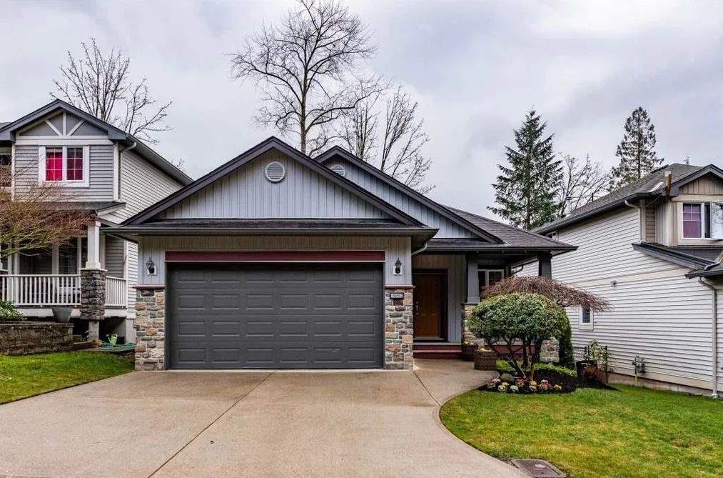 House for sale at 36512 E Auguston Parkway Abbotsford British Columbia - MLS: R3075074