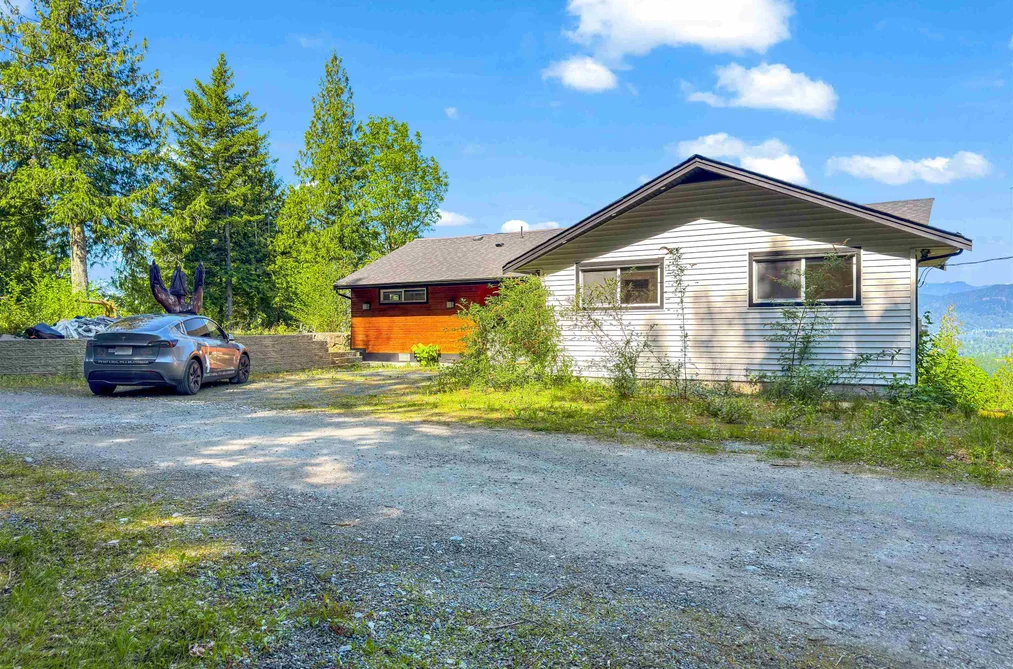 36566 SUMAS MOUNTAIN ROAD, Abbotsford BC V3G 1R9, Abbotsford BC — Residential for Sale - Photo 2
