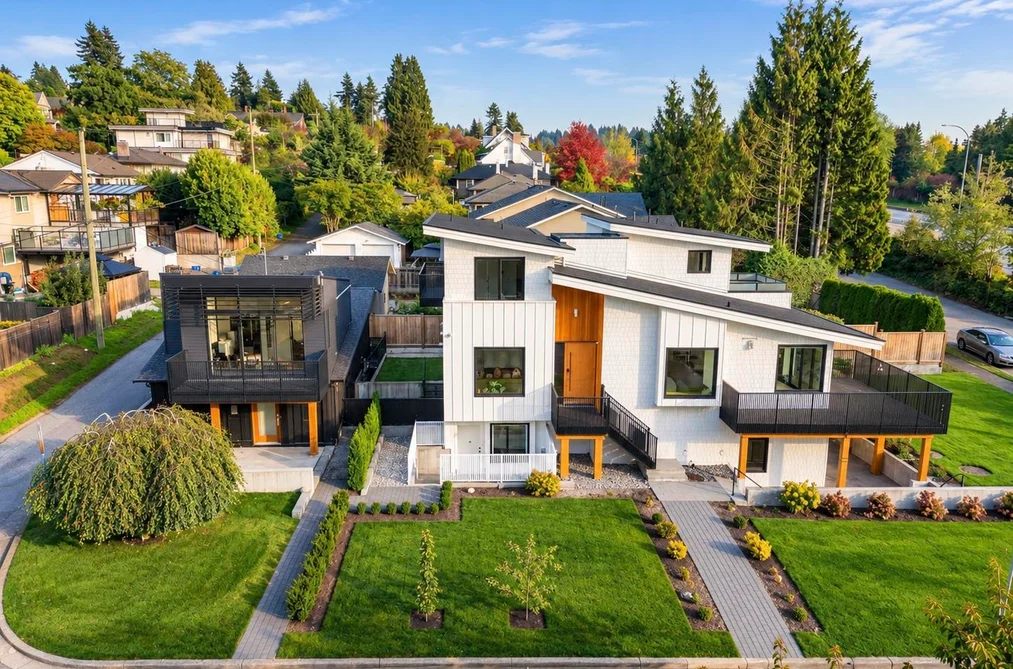 366 W 25th St, North Vancouver, BC - MLS: R3175049