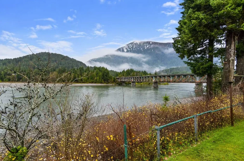 House for sale at 366 Water Avenue Hope British Columbia - MLS: R3120804