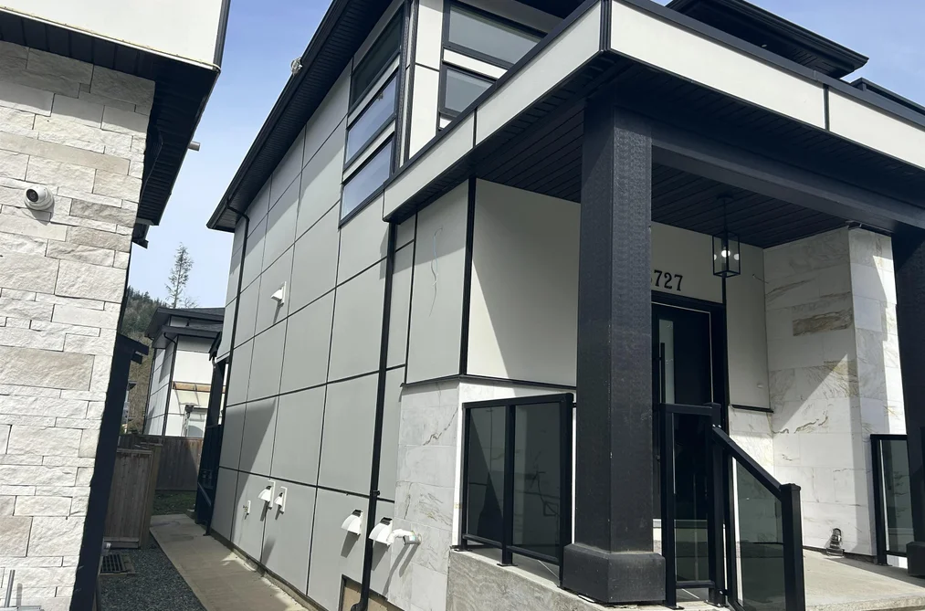 36727 DIANNE BROOK AVENUE, Abbotsford BC V3G 0H4, Abbotsford BC — Residential for Sale - Photo 3