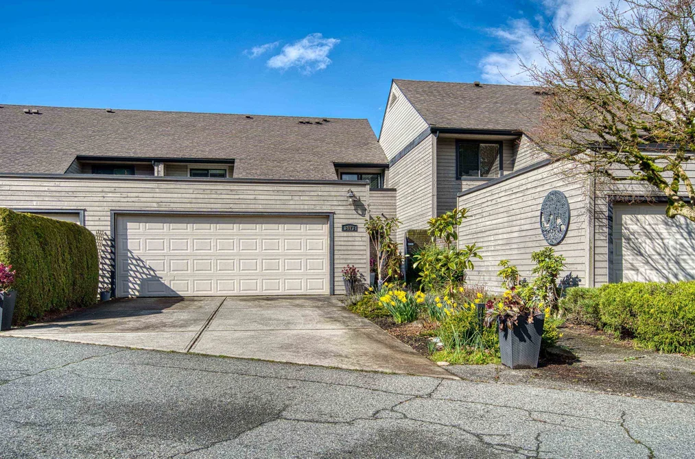 Townhouse for sale at 3673 Nico Wynd Drive Surrey British Columbia - MLS: R3104213