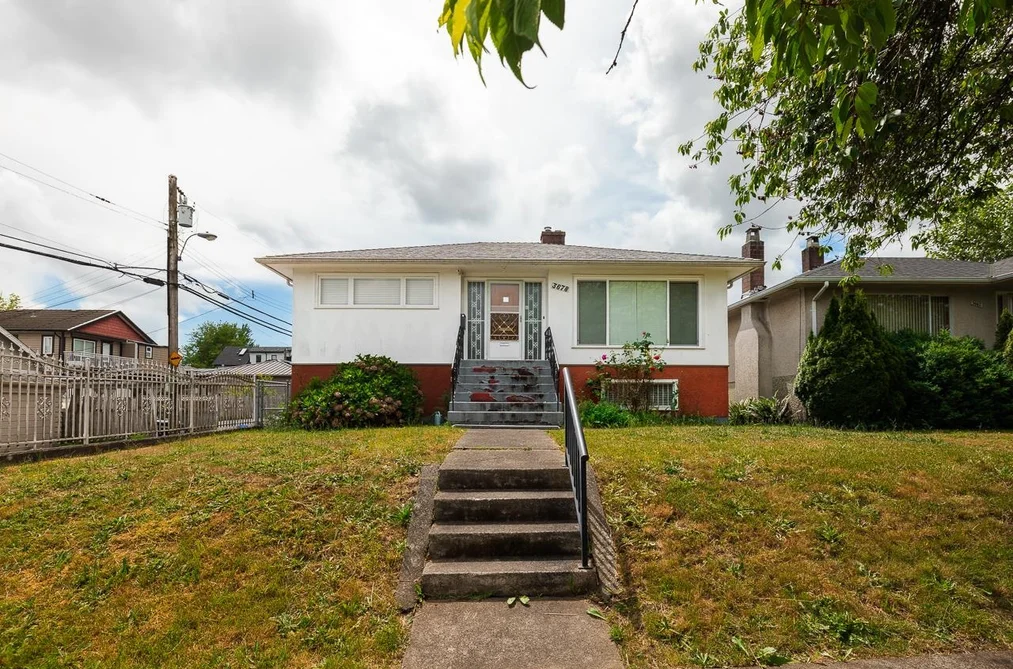 3678 E 25TH AVENUE, Vancouver BC V5R 1K5, Vancouver BC — Residential for Sale — Photo 2 of 23