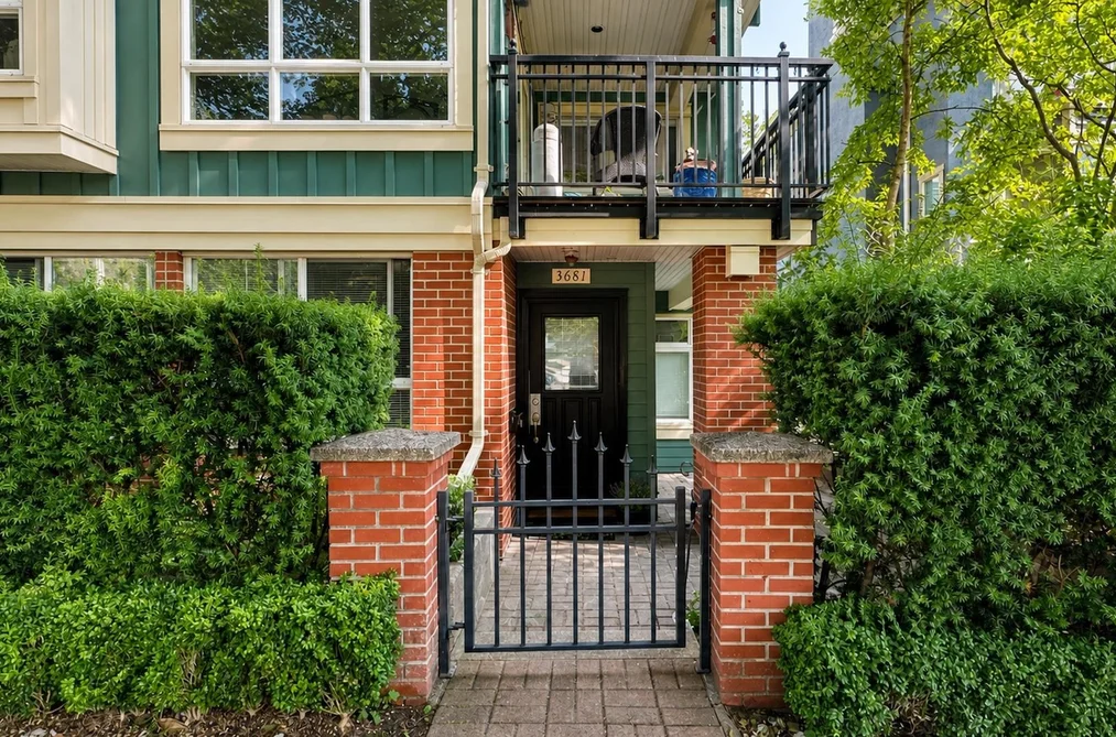 Townhouse for sale at 3681 W 12th Avenue Vancouver British Columbia - MLS: R3145718