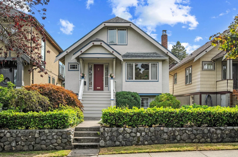 House for sale at 3692 W 19th Avenue Vancouver British Columbia - MLS: R3165903