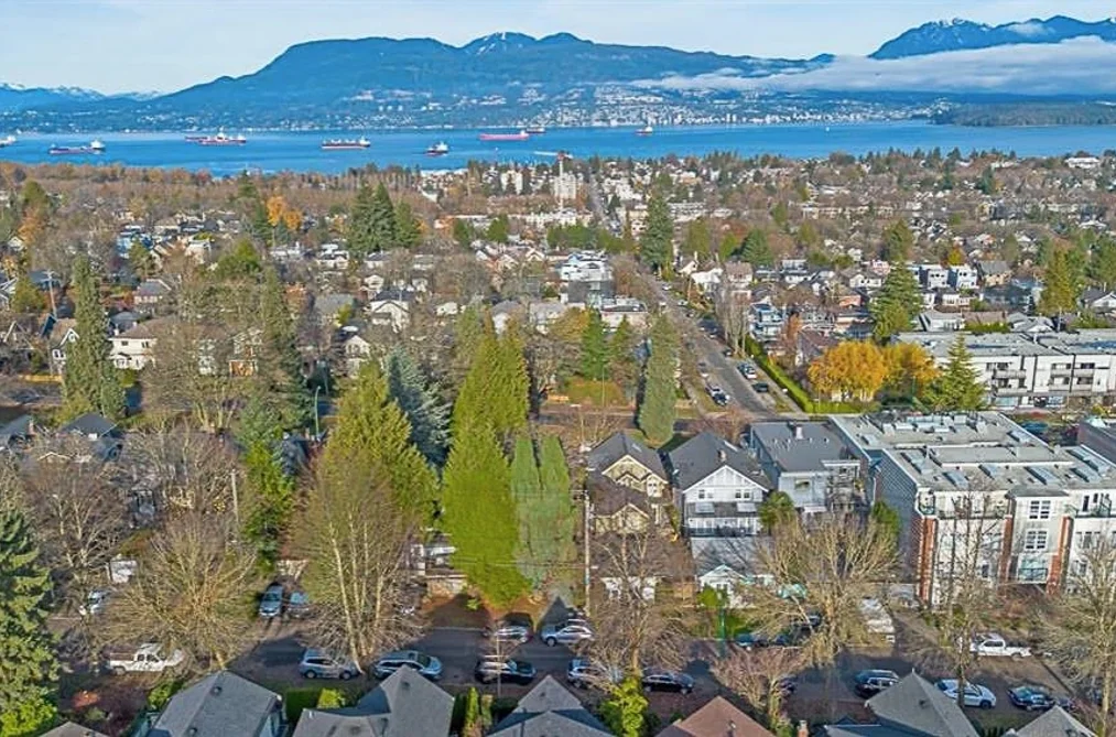 House for sale at 3694 W 16th Avenue Vancouver British Columbia - MLS: R3079992