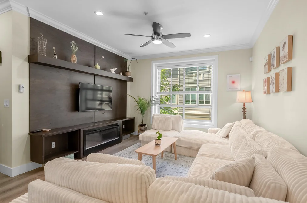 37 19913 70 AVENUE, Langley BC V2Y 0S9, Langley BC — Residential for Sale - Photo 2