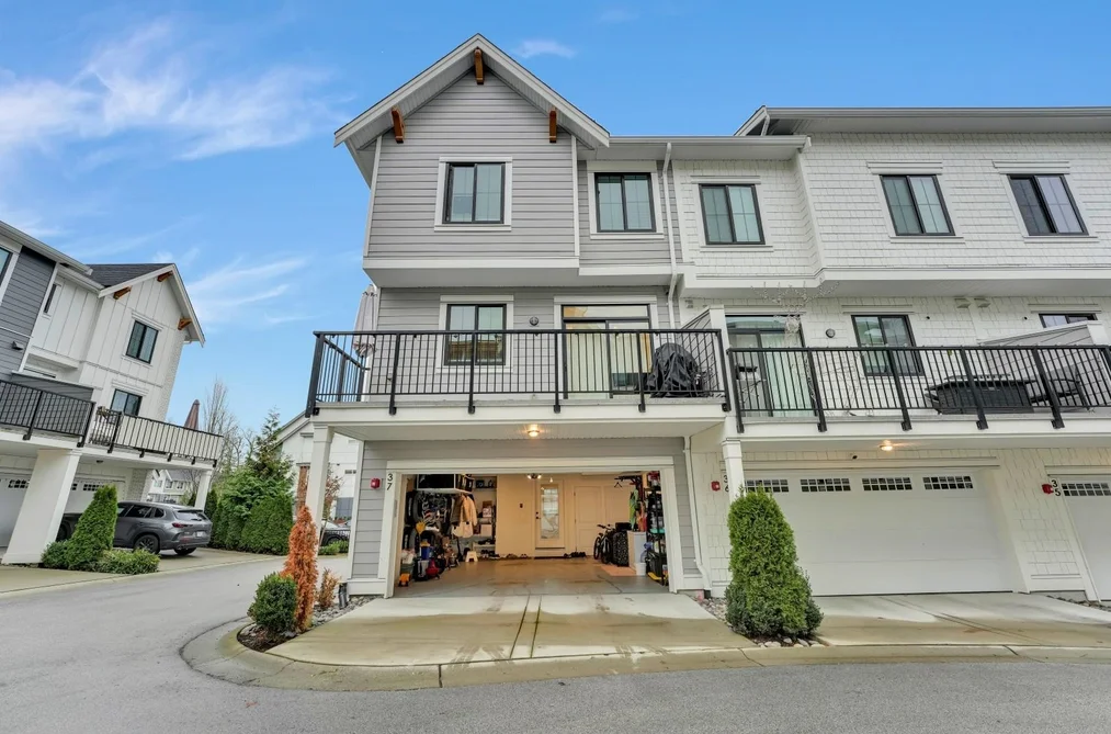 37 20189 84 AVENUE, Langley BC V2Y 3P7, Langley BC — Residential for Sale - Photo 2