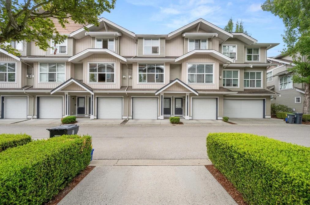 Townhouse for sale at 37 20460 66 Avenue Langley British Columbia - MLS: R3160045