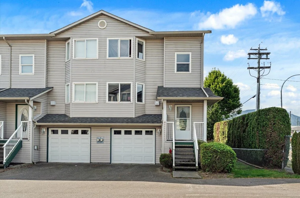 Townhouse for sale at 37 45090 Luckakuck Way Chilliwack British Columbia - MLS: R3118199