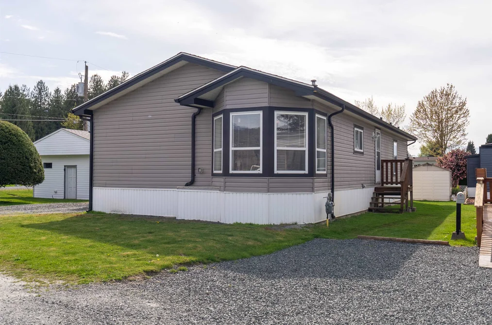 37 6035 VEDDER ROAD, Chilliwack BC V2R 1E5, Chilliwack BC — Residential for Sale - Photo 2