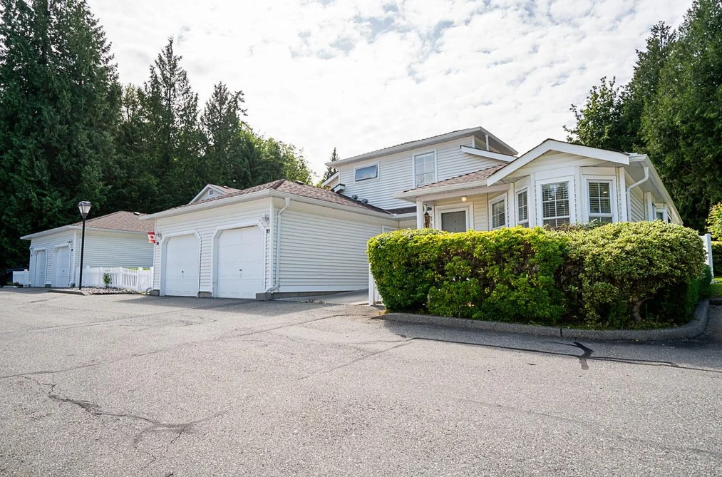37 6537 138 STREET, Surrey BC V3W 0C4, Surrey BC — Residential for Sale - Photo 2