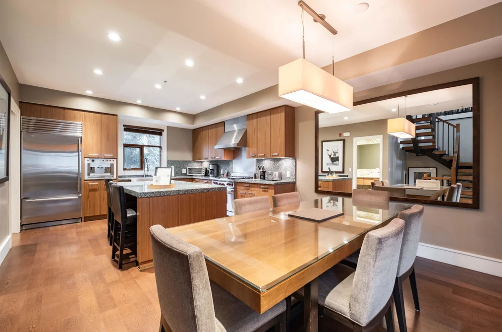 37 7124 NANCY GREENE DRIVE, Whistler BC V8E 0W9, Whistler BC — Residential for Sale - Photo 2
