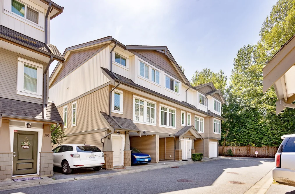 37 8250 209B STREET, Langley BC V2Y 0J7, Langley BC — Residential for Sale - Photo 2