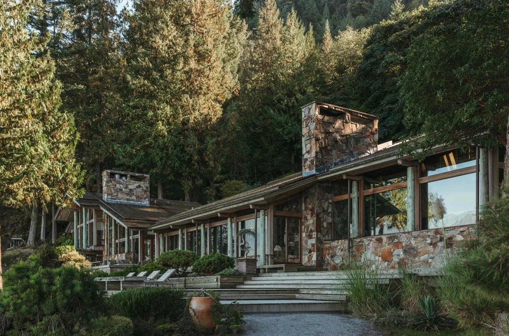 370-374 SMUGGLERS COVE ROAD, Bowen Island BC V0N 1G1, Bowen Island BC — Residential for Sale - Photo 2