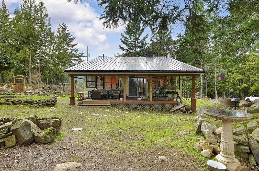 370 CAMPBELL BAY ROAD, Mayne Island BC V0N 2J1, Mayne Island BC — Residential for Sale - Photo 2