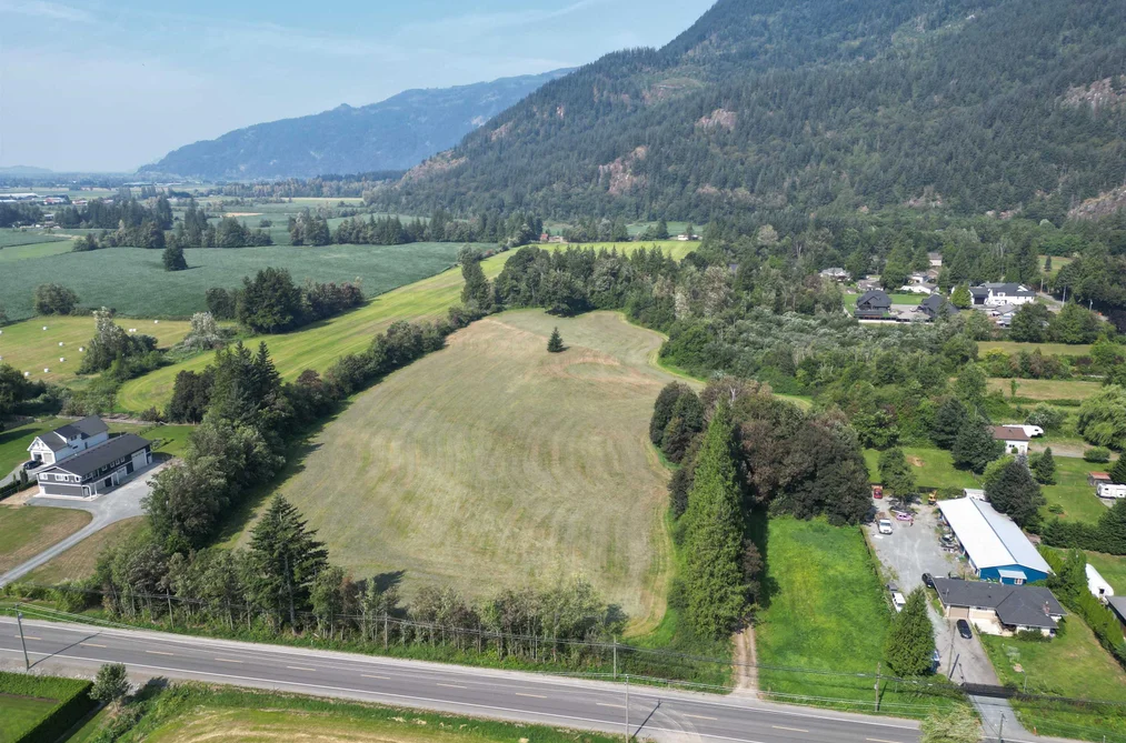 3705 Hot Springs Road, Agassiz, BC - MLS: R3162200 - Photo 10 3705 Hot Springs Road, Agassiz, BC - MLS: R3162200 - Photo 10