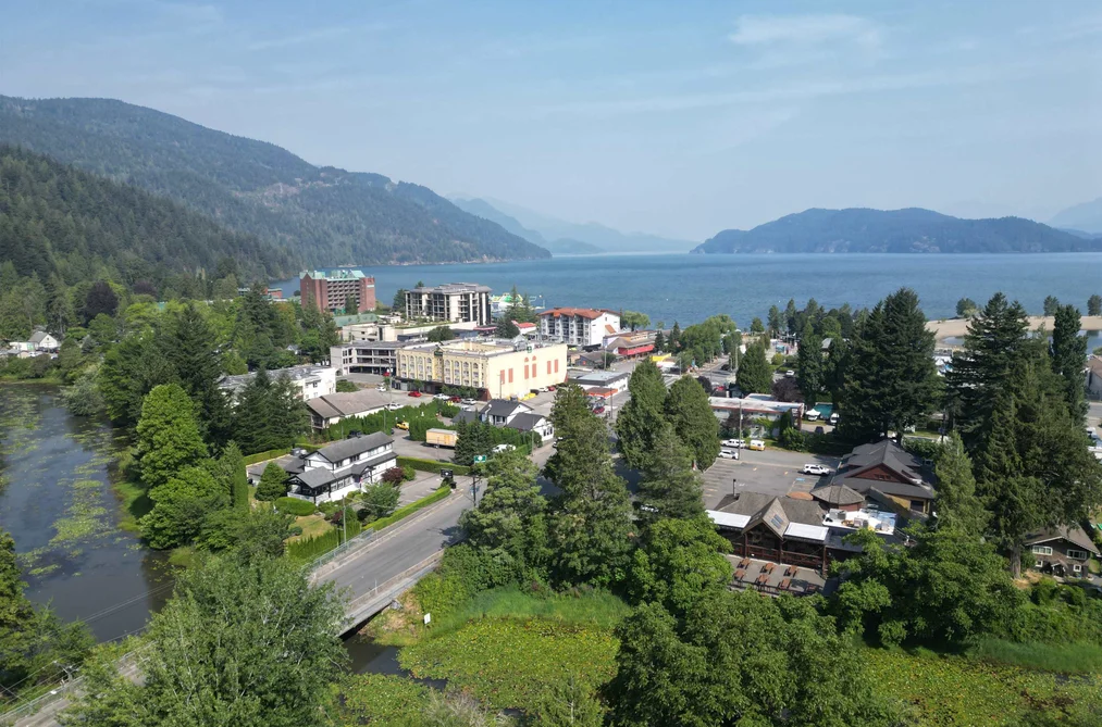 3705 Hot Springs Road, Agassiz, BC - MLS: R3162200 - Photo 12 3705 Hot Springs Road, Agassiz, BC - MLS: R3162200 - Photo 12