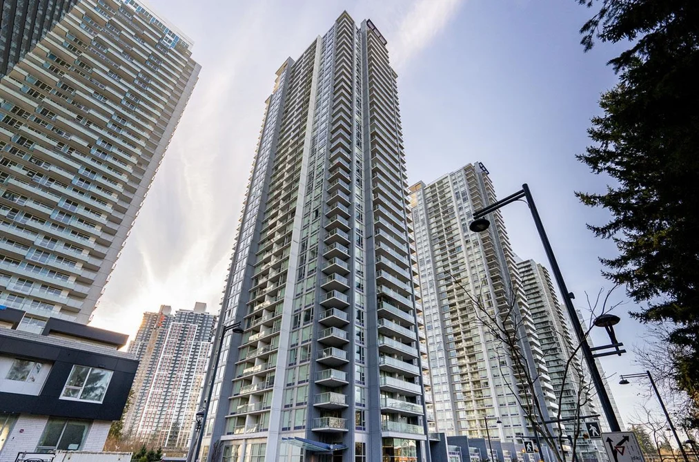 Condo for sale at 3709 13750 100 Avenue Surrey British Columbia - MLS: R3142386