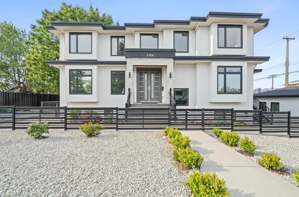 House for sale at 3709 Avondale Street Burnaby British Columbia - MLS: R3146611