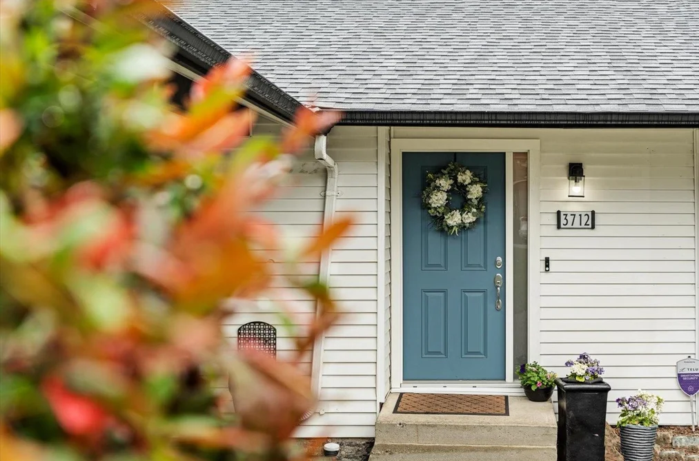 3712 OLD CLAYBURN ROAD, Abbotsford BC V3G 1H6, Abbotsford BC — Residential for Sale - Photo 3