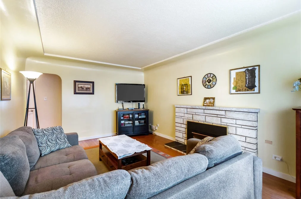 3713 KINCAID STREET, Burnaby BC V5G 1V4, Burnaby BC — Residential for Sale - Photo 4