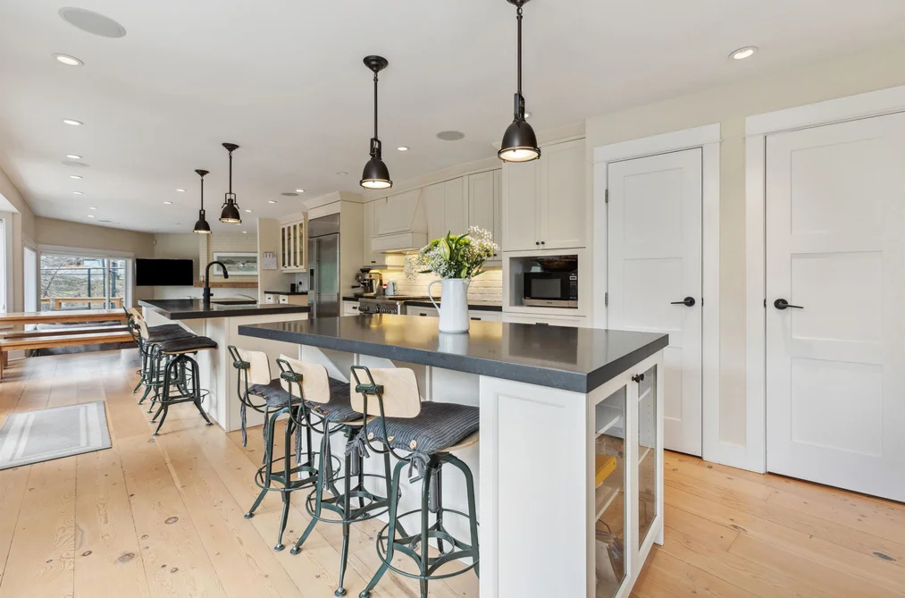 3714 SOUTHRIDGE PLACE, West Vancouver BC V7V 3H8, West Vancouver BC — Residential for Sale - Photo 2