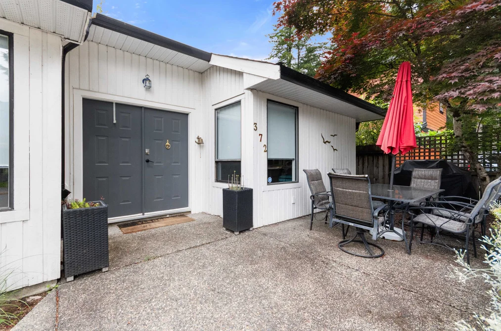 372 CEDAR STREET, Cultus Lake BC V2R 4Z1, Cultus Lake BC — Residential for Sale - Photo 2