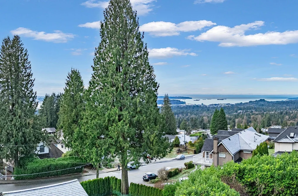 3729 ST. GEORGES AVENUE, North Vancouver BC V7N 1W3, North Vancouver BC — Residential for Sale - Photo 5