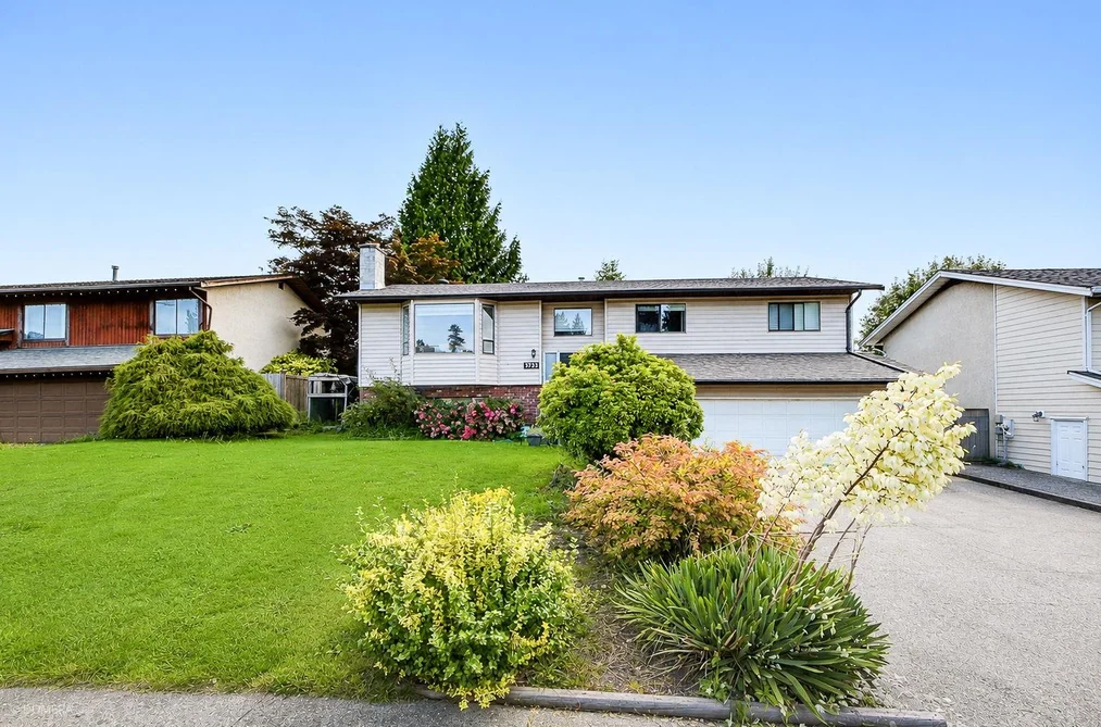 House for sale at 3733 Dunsmuir Way Abbotsford British Columbia - MLS: R3142925