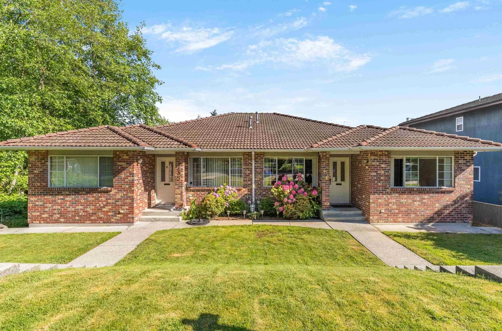 Duplex for sale at 3735-39 Dominion Street Burnaby British Columbia - MLS: R3123452