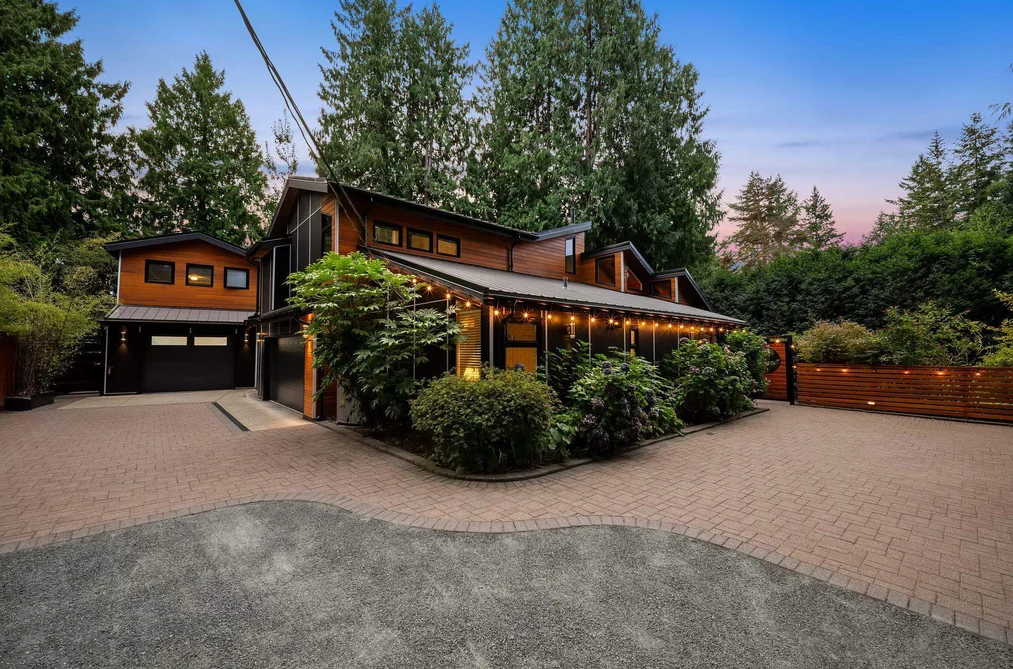 3742 204A Street, Langley, BC - MLS: R3163085 - Photo 2 3742 204A Street, Langley, BC - MLS: R3163085 - Photo 2