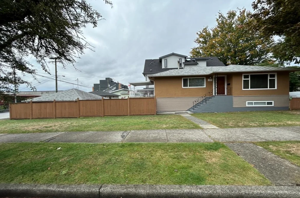 House for sale at 375 Skeena Street Vancouver British Columbia - MLS: R2929193