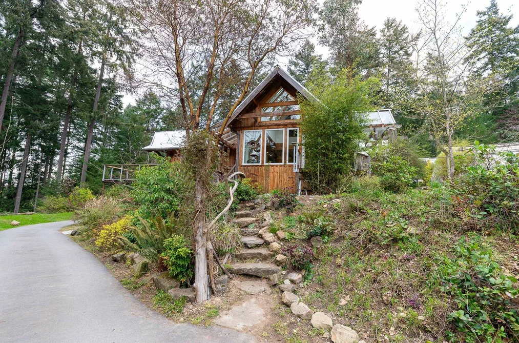 375 VILLAGE BAY ROAD, Mayne Island BC V0N 2J2, Mayne Island BC — Residential for Sale - Photo 2