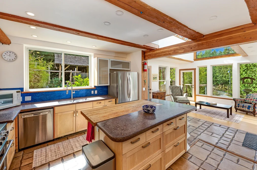 375 VILLAGE BAY ROAD, Mayne Island BC V0N 2J2, Mayne Island BC — Residential for Sale - Photo 5