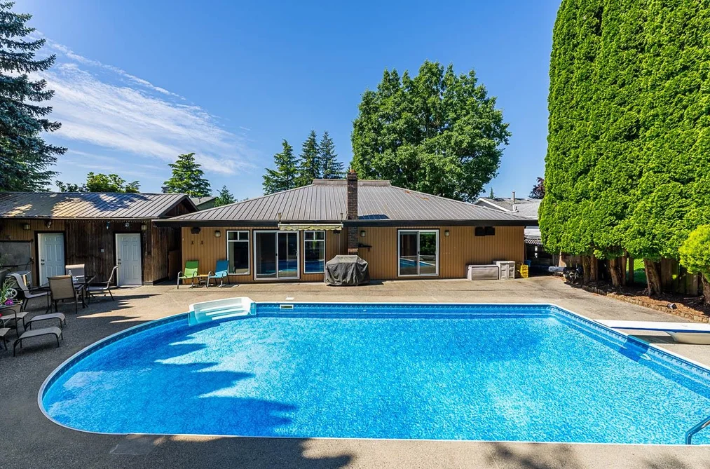 House for sale at 3762 Nanaimo Crescent Abbotsford British Columbia - MLS: R3164198