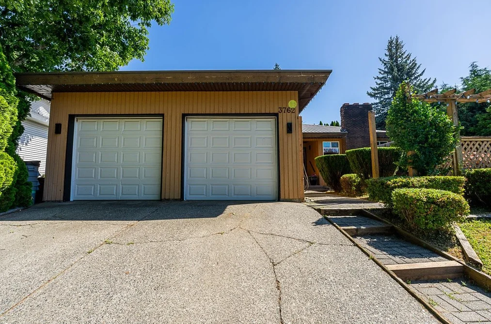 3762 NANAIMO CRESCENT, Abbotsford BC V2T 4Z7, Abbotsford BC — Residential for Sale - Photo 2
