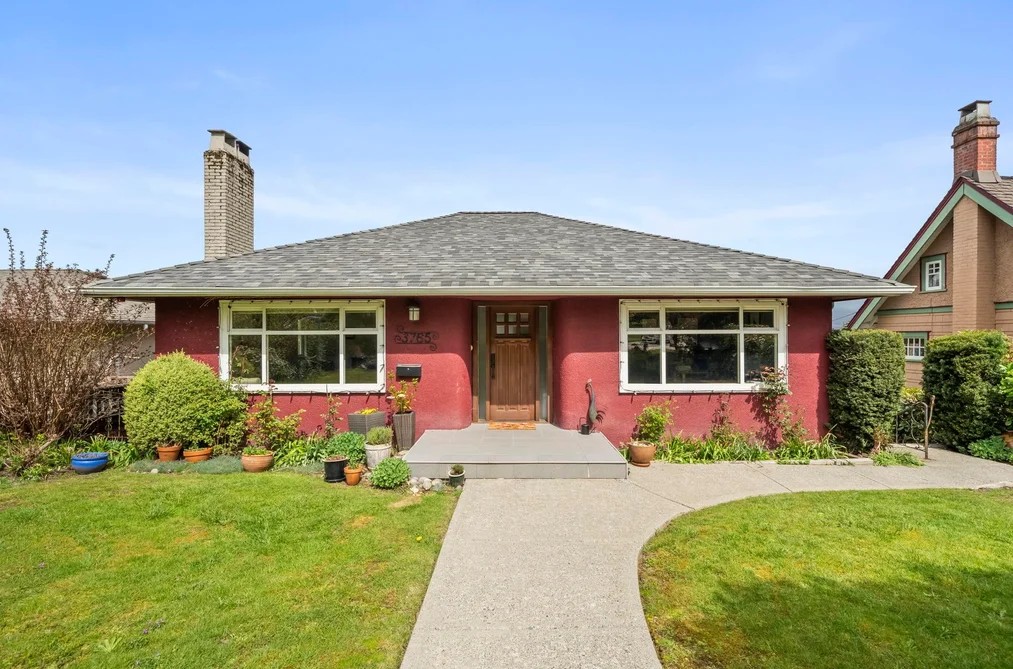 House for sale at 3765 Edinburgh Street Burnaby British Columbia - MLS: R3116199