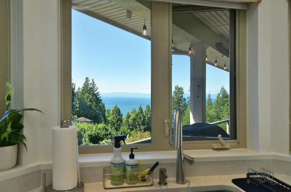 377 HARRY ROAD, Gibsons BC V0N 1V5, Gibsons BC — Residential for Sale — Photo 6 of 39