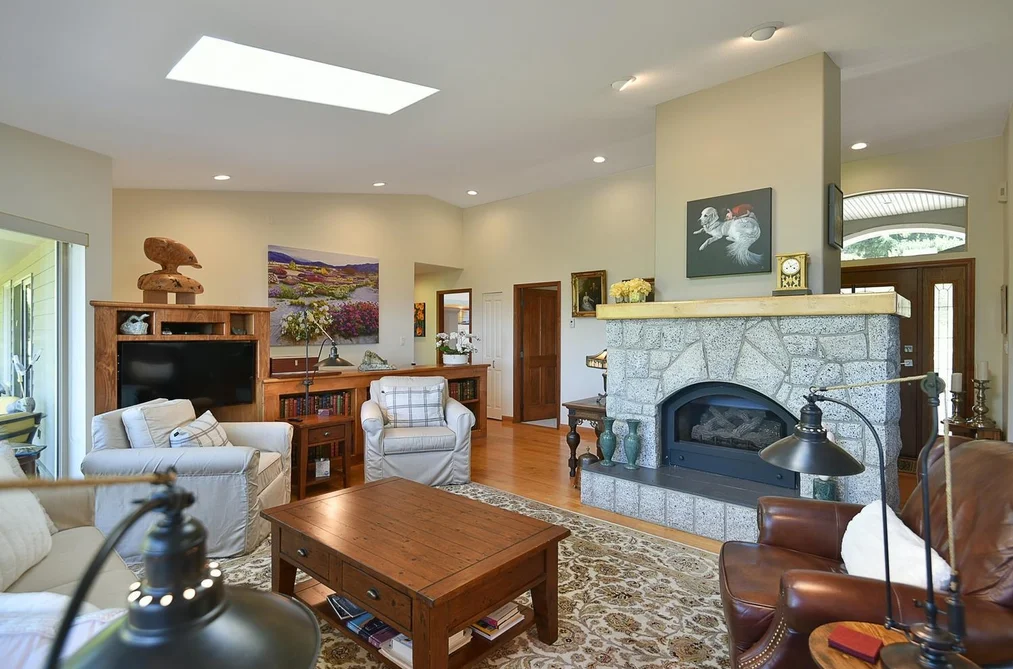 377 HARRY ROAD, Gibsons BC V0N 1V5, Gibsons BC — Residential for Sale — Photo 8 of 39