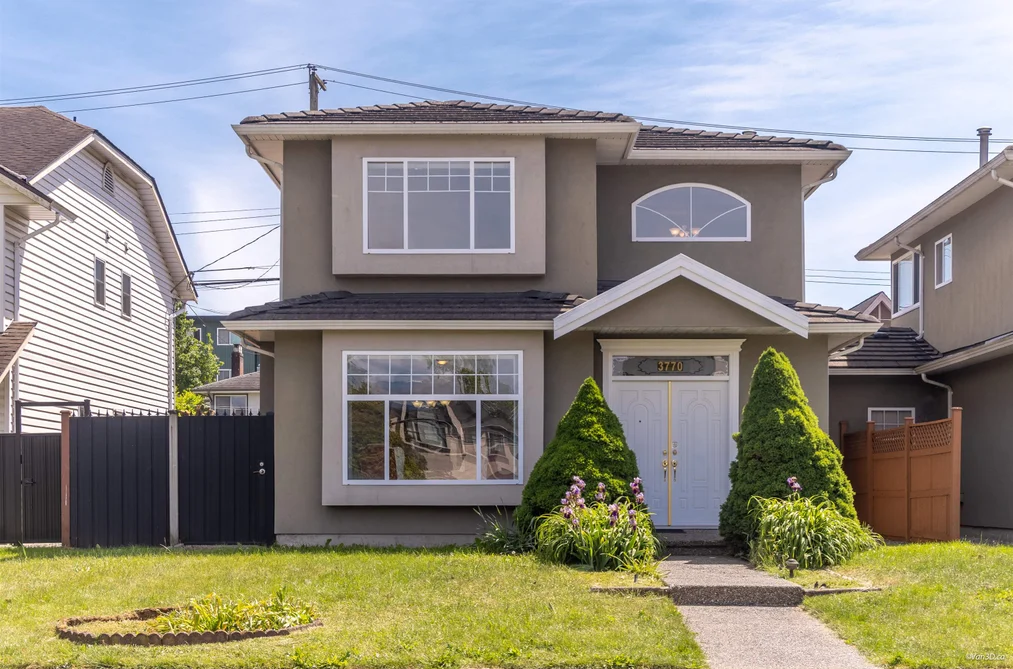 Half Duplex for sale at 3770 Elmwood Street Burnaby British Columbia - MLS: R3126838