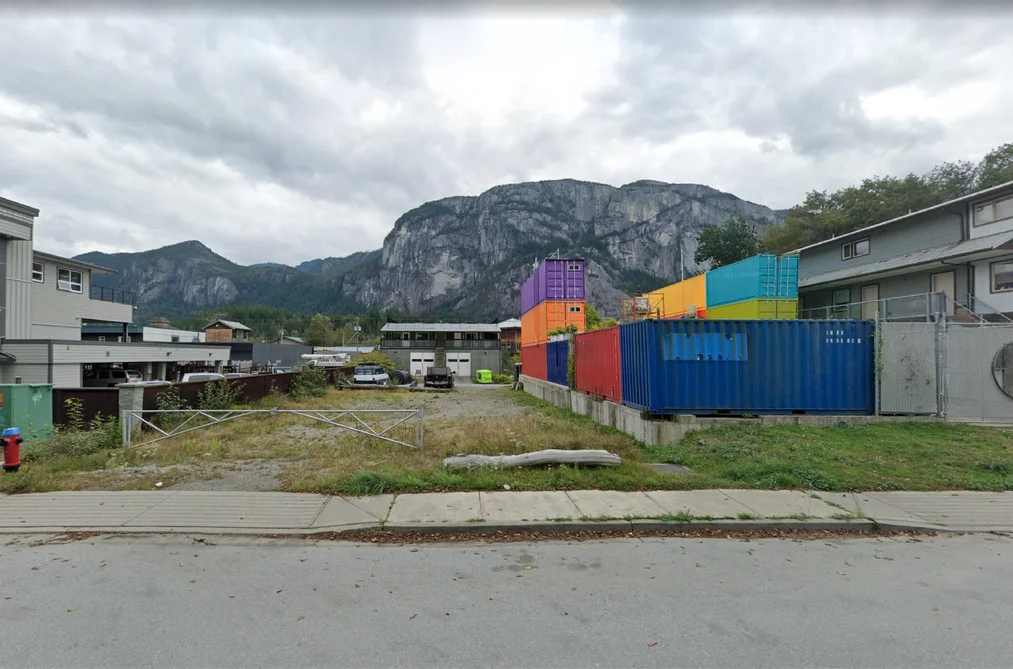 Property for sale at 37718 Third Avenue Squamish British Columbia - MLS: R3116372