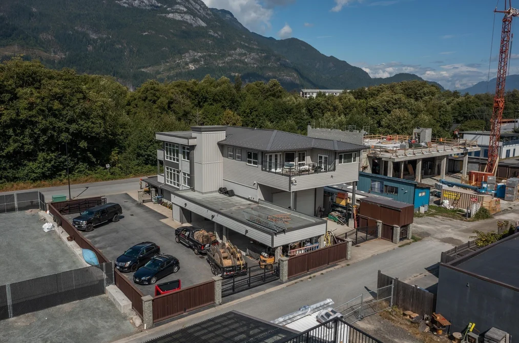 37738 THIRD AVENUE, Squamish BC V8B 0A2, Squamish BC — Residential for Sale - Photo 3