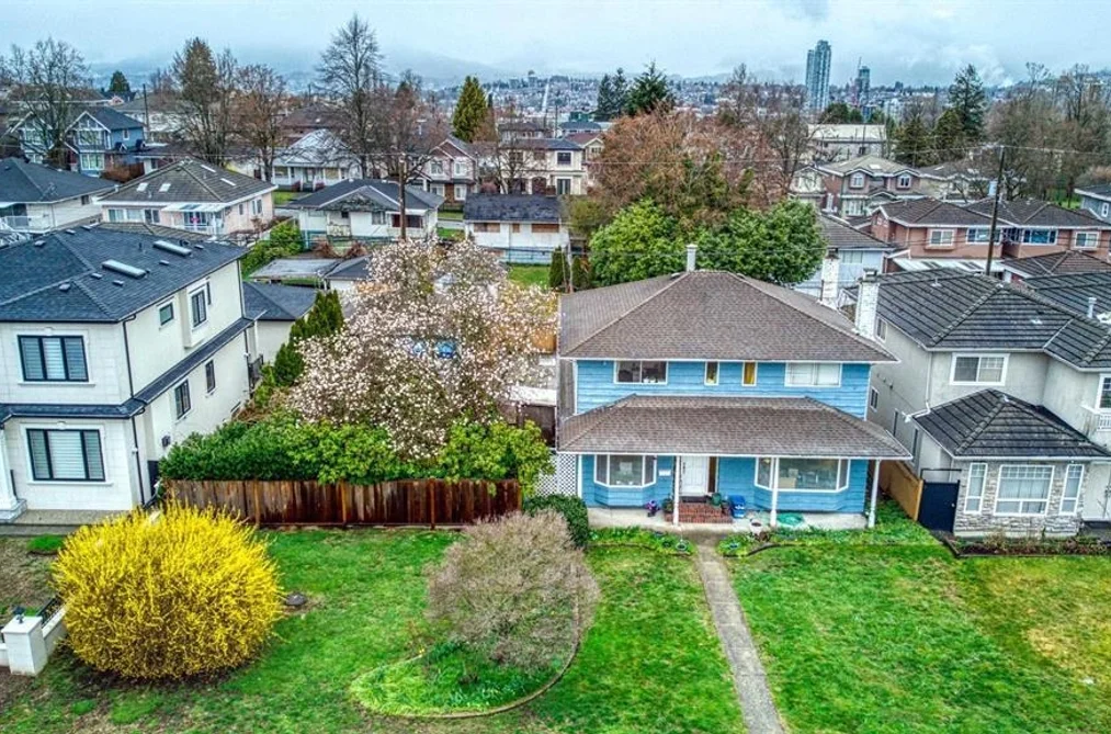 House for sale at 3775 Elmwood Street Burnaby British Columbia - MLS: R3105482