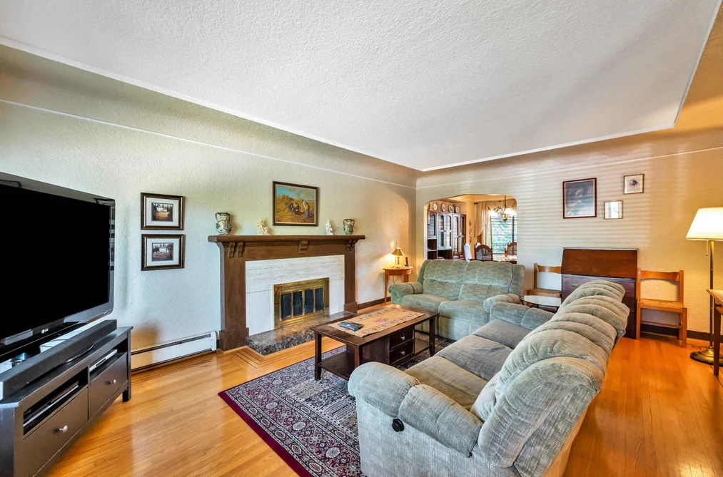 3778 TRIUMPH STREET, Burnaby BC V5C 1Y4, Burnaby BC — Residential for Sale - Photo 2