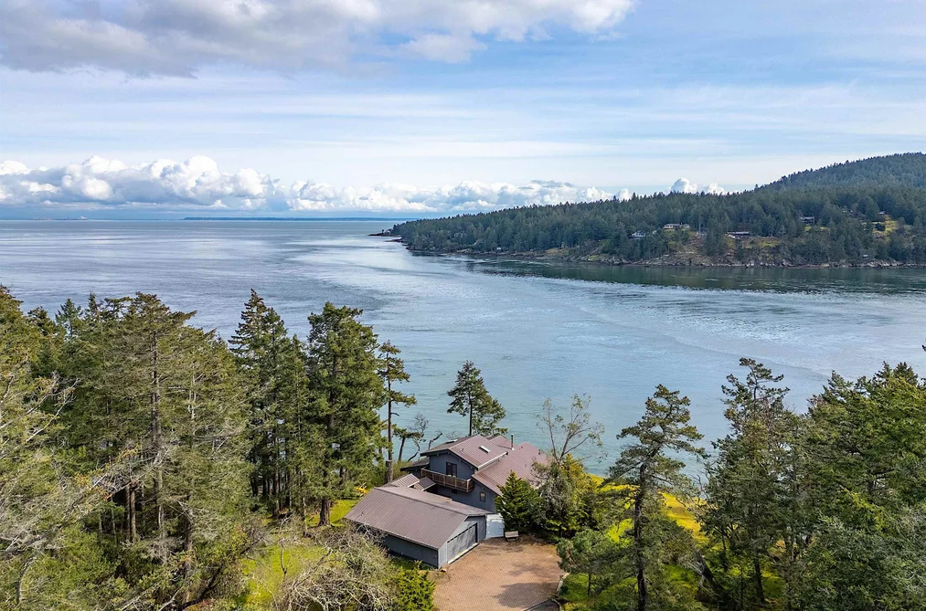379 ANN POINT ROAD, Galiano Island BC V0N 1P0, Galiano Island BC — Residential for Sale - Photo 2